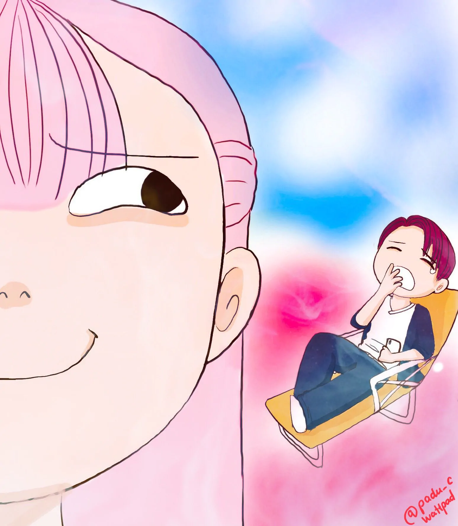 Mà bên cạnh mặt bánh bao to sụ là nam thần Âu Càn phiên bản chibi đang nằm trên gh ngáp dáng vẻ lấy tay nhỏ che miệng ngáp trông cực kỳ đáng yêu